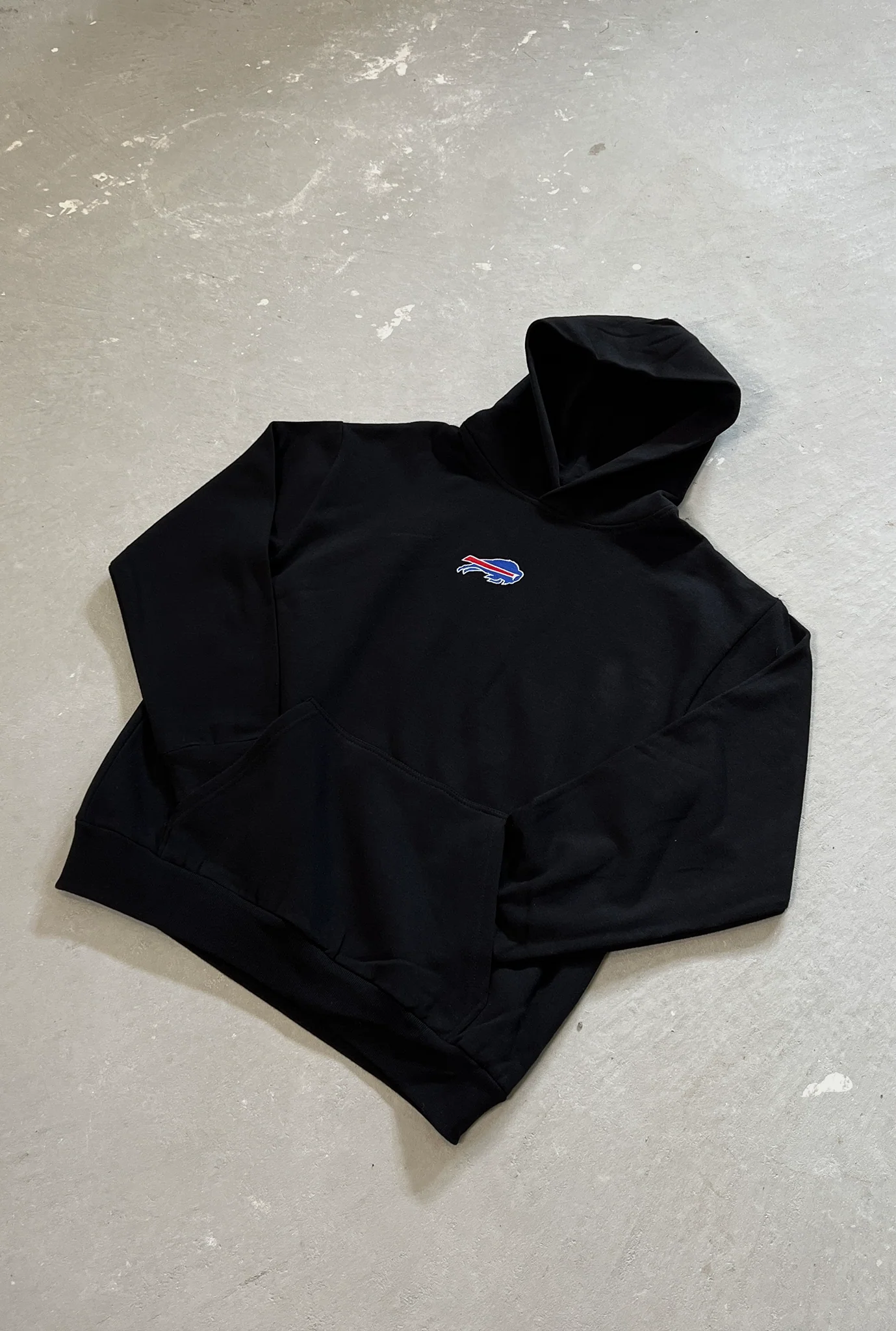 Buffalo Bills Logo Heavyweight Hoodie - Black - Image 4