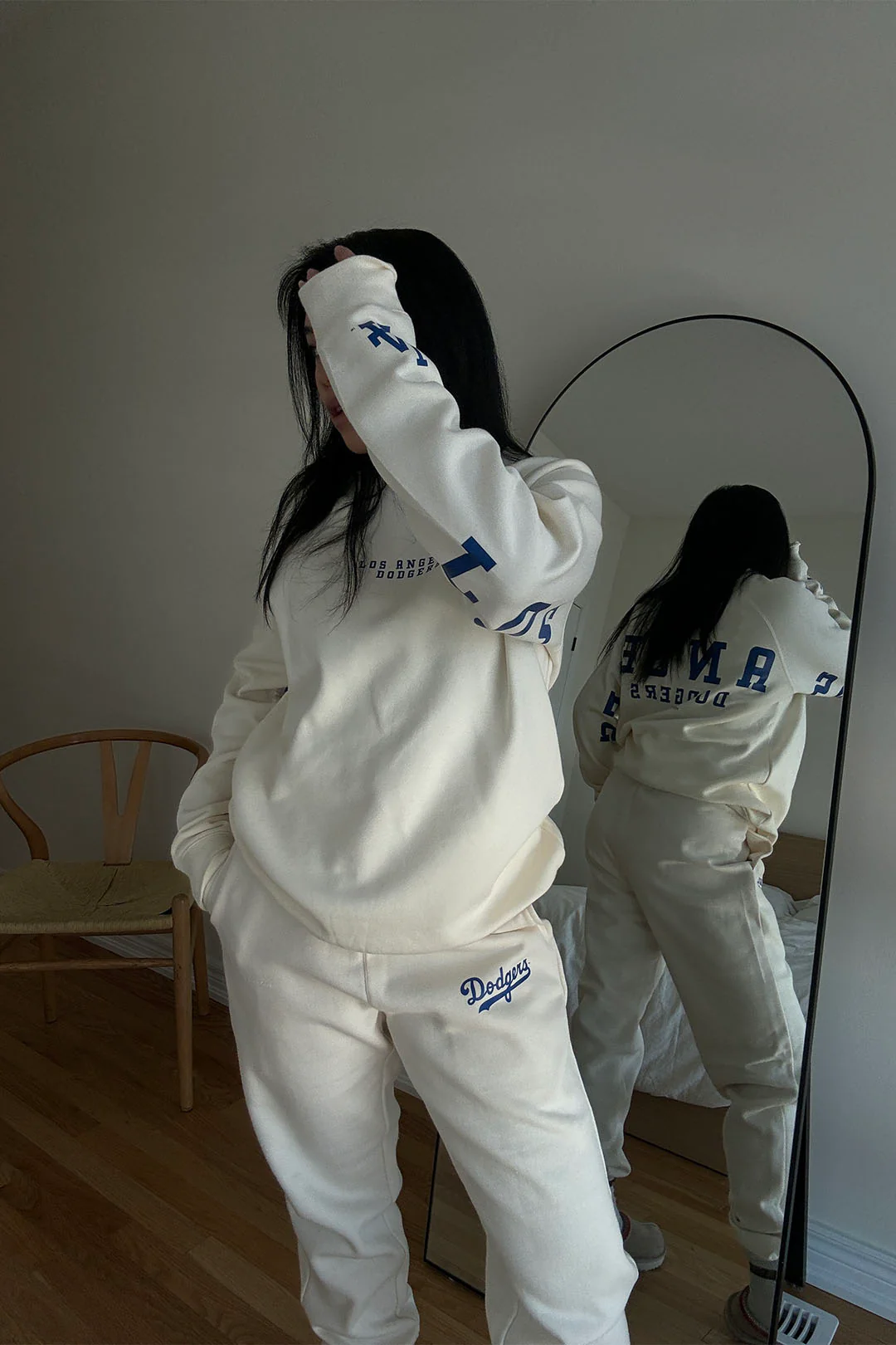Los Angeles Dodgers Spirit Crewneck - Ivory - Image 4