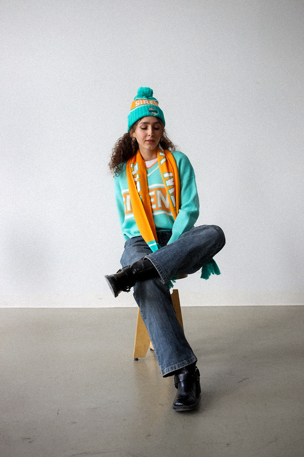 New York Sirens Scarf - Teal - Image 5